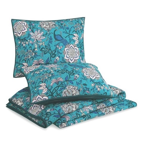 Vera Bradley 🦚 Quilt Set KING - Picture 3 of 3